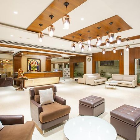Hotel Saradha Grande Pudukkottai Экстерьер фото